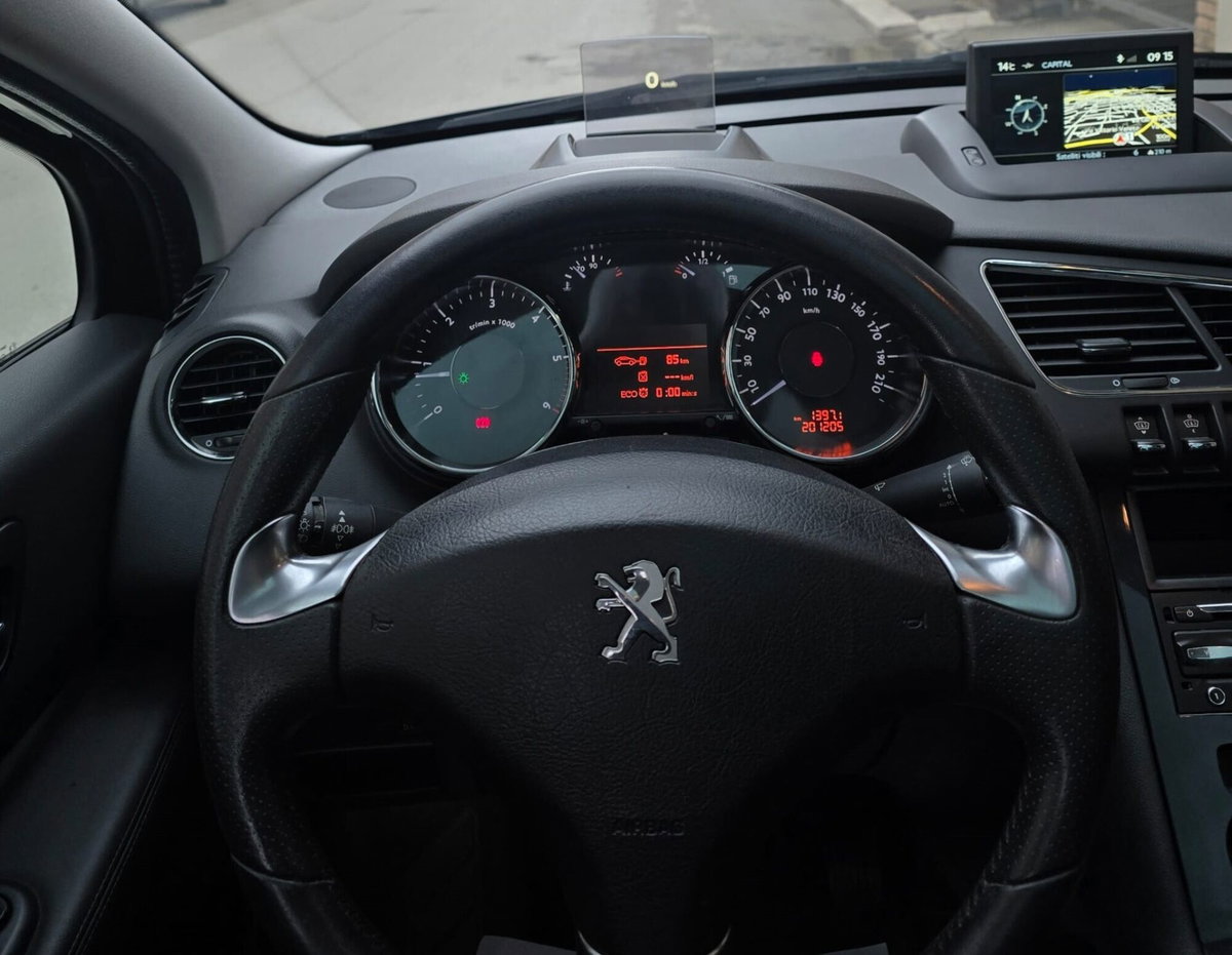 Peugeot 3008 BlueHDi 120 S&S Allure (8)