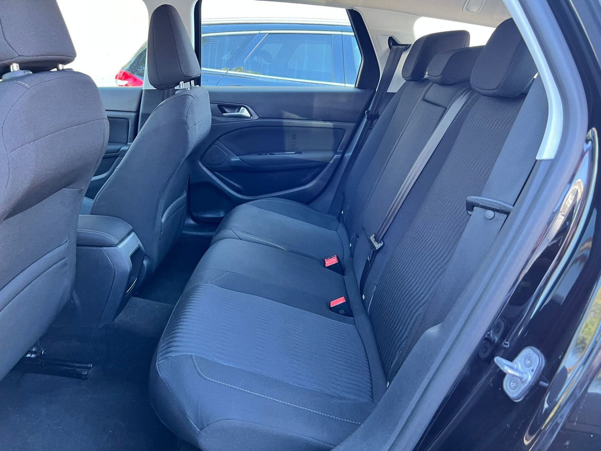 Peugeot 308 SW BlueHDi 120 S&S Allure (10)