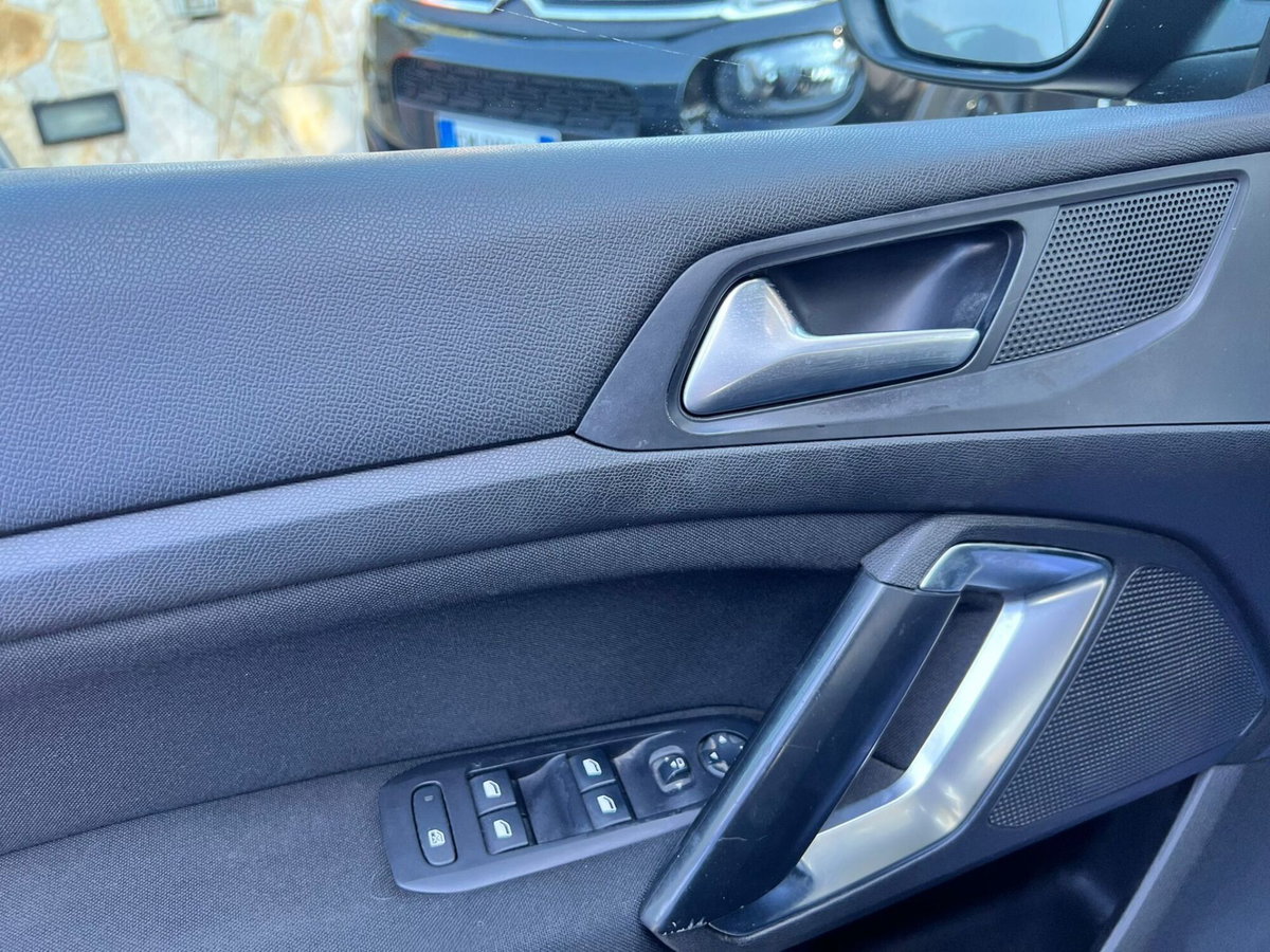 Peugeot 308 SW BlueHDi 120 S&S Allure (11)