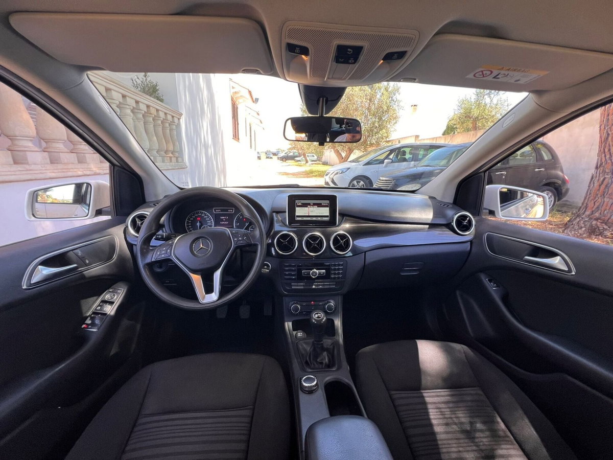 Mercedes-Benz Classe A 160 CDI Automatic Executive (11)