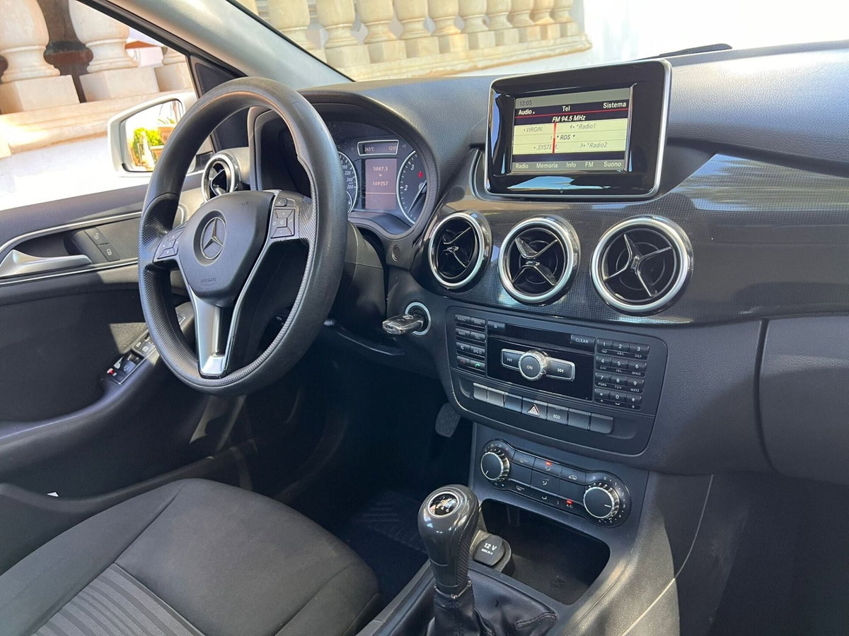 Mercedes-Benz Classe A 160 CDI Automatic Executive (12)