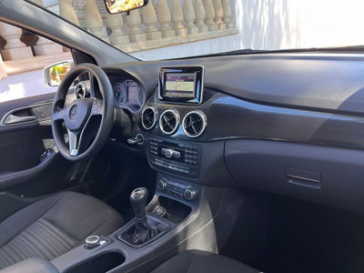Mercedes-Benz Classe A 160 CDI Automatic Executive (13)