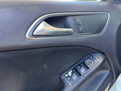 Mercedes-Benz Classe A 160 CDI Automatic Executive (15)
