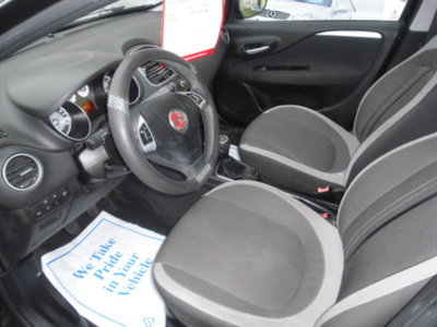 Fiat Punto Evo 1.3 Mjt 95 CV DPF 5 porte S&S Dualogic Emotion (14)
