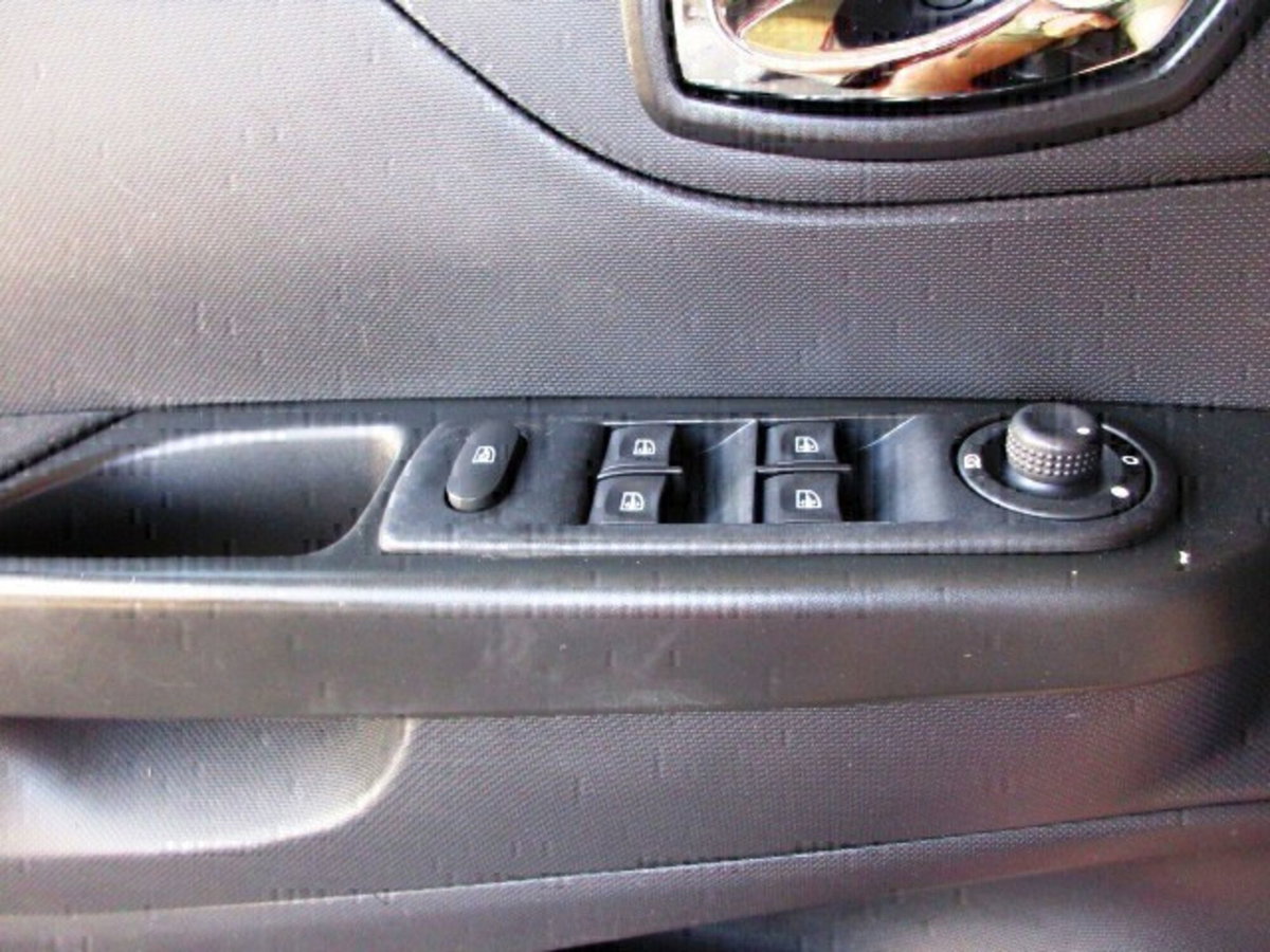 Renault Captur 1.5 dCi 8V 90 CV Start&Stop Live (12)