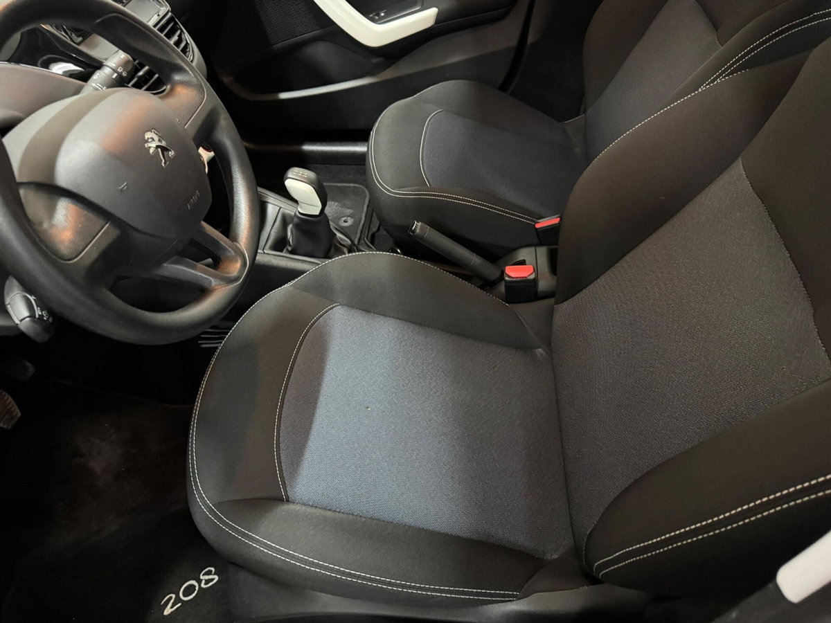 Peugeot 208 68 5 porte Active (12)