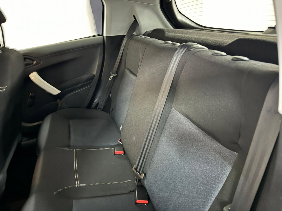 Peugeot 208 68 5 porte Active (13)