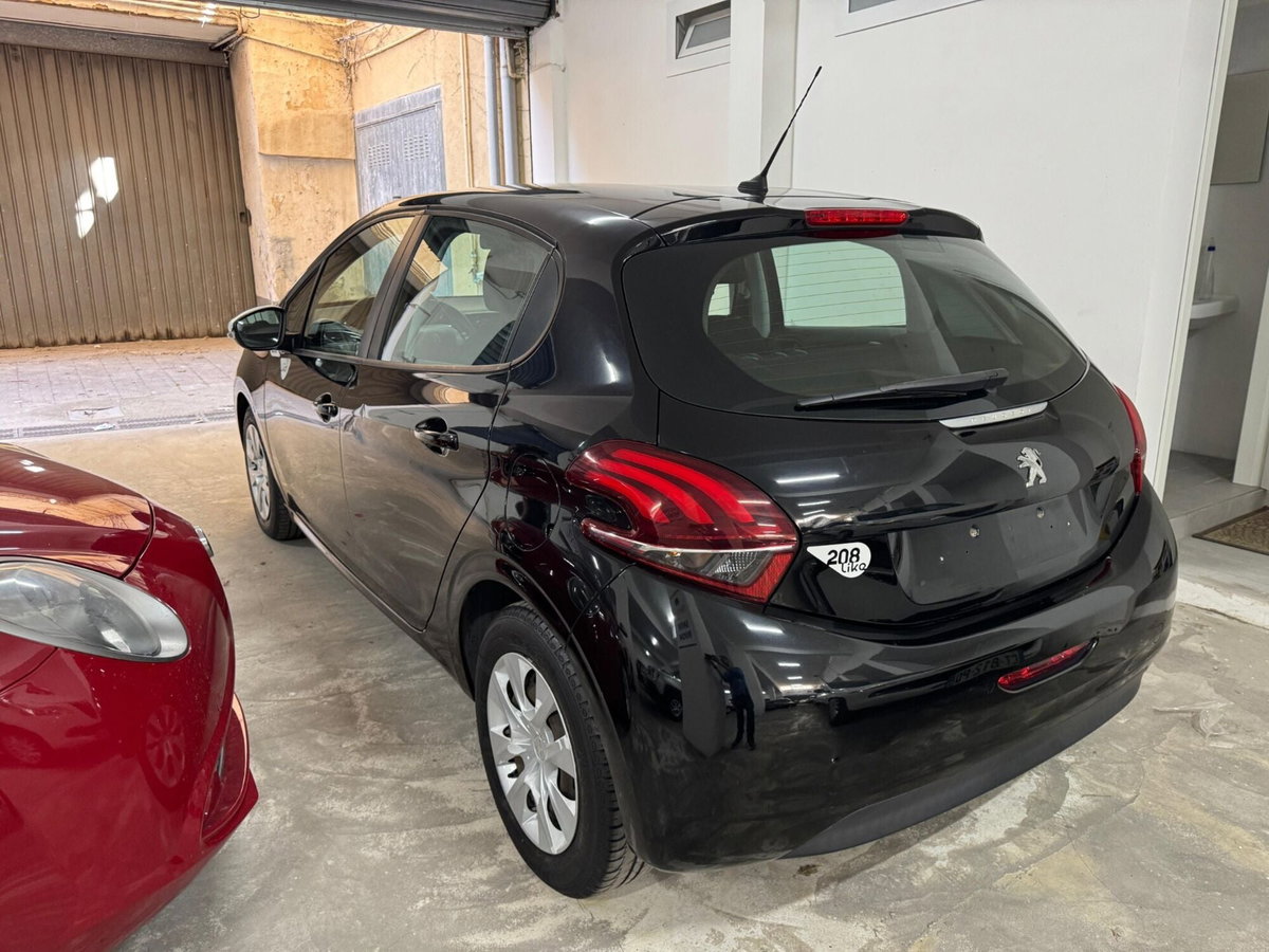 Peugeot 208 68 5 porte Active (2)