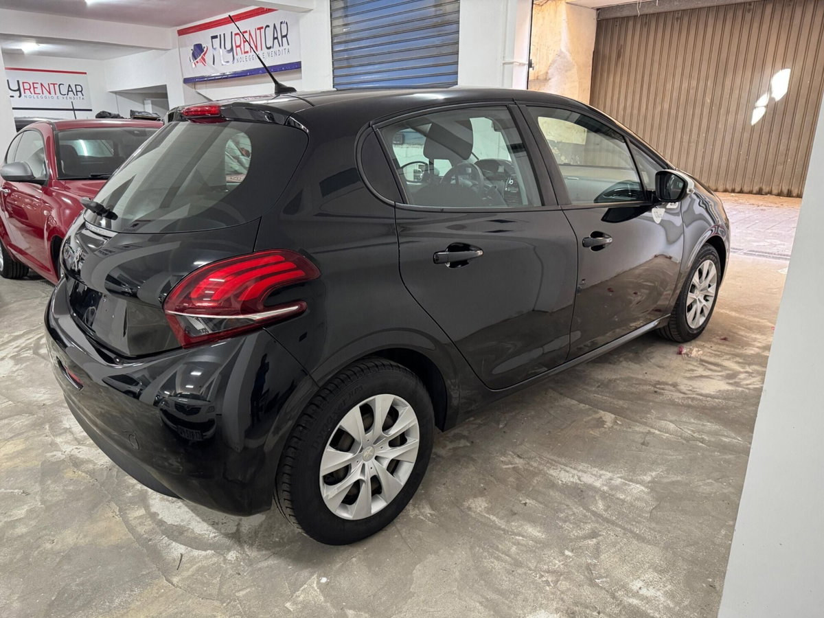 Peugeot 208 68 5 porte Active (5)