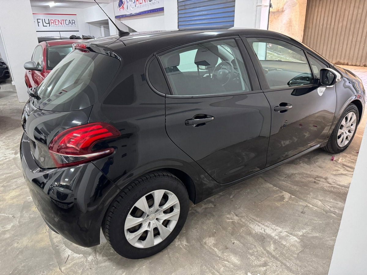 Peugeot 208 68 5 porte Active (8)