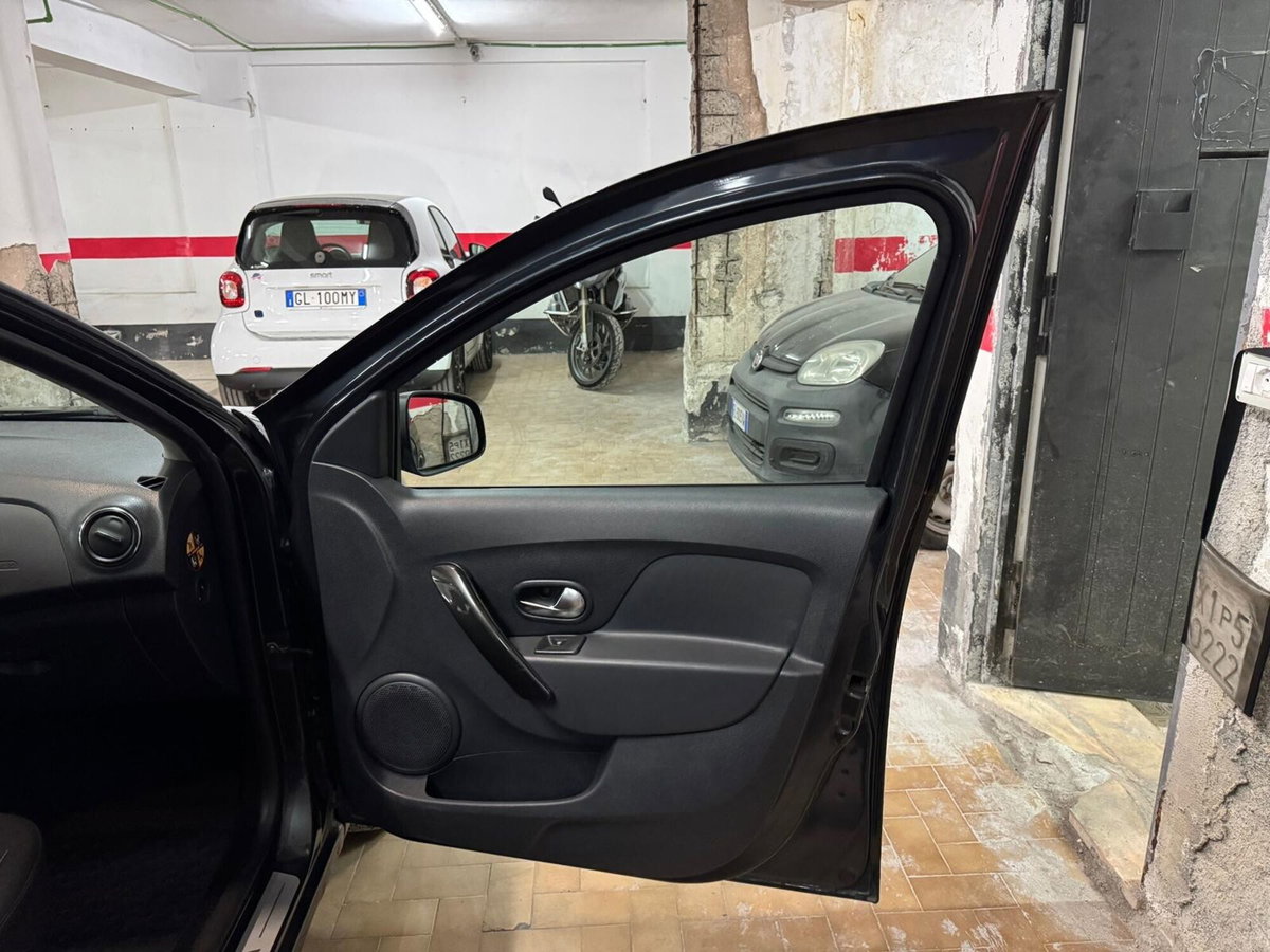 Dacia Sandero 1.0 SCe 12V 75CV Essential (11)