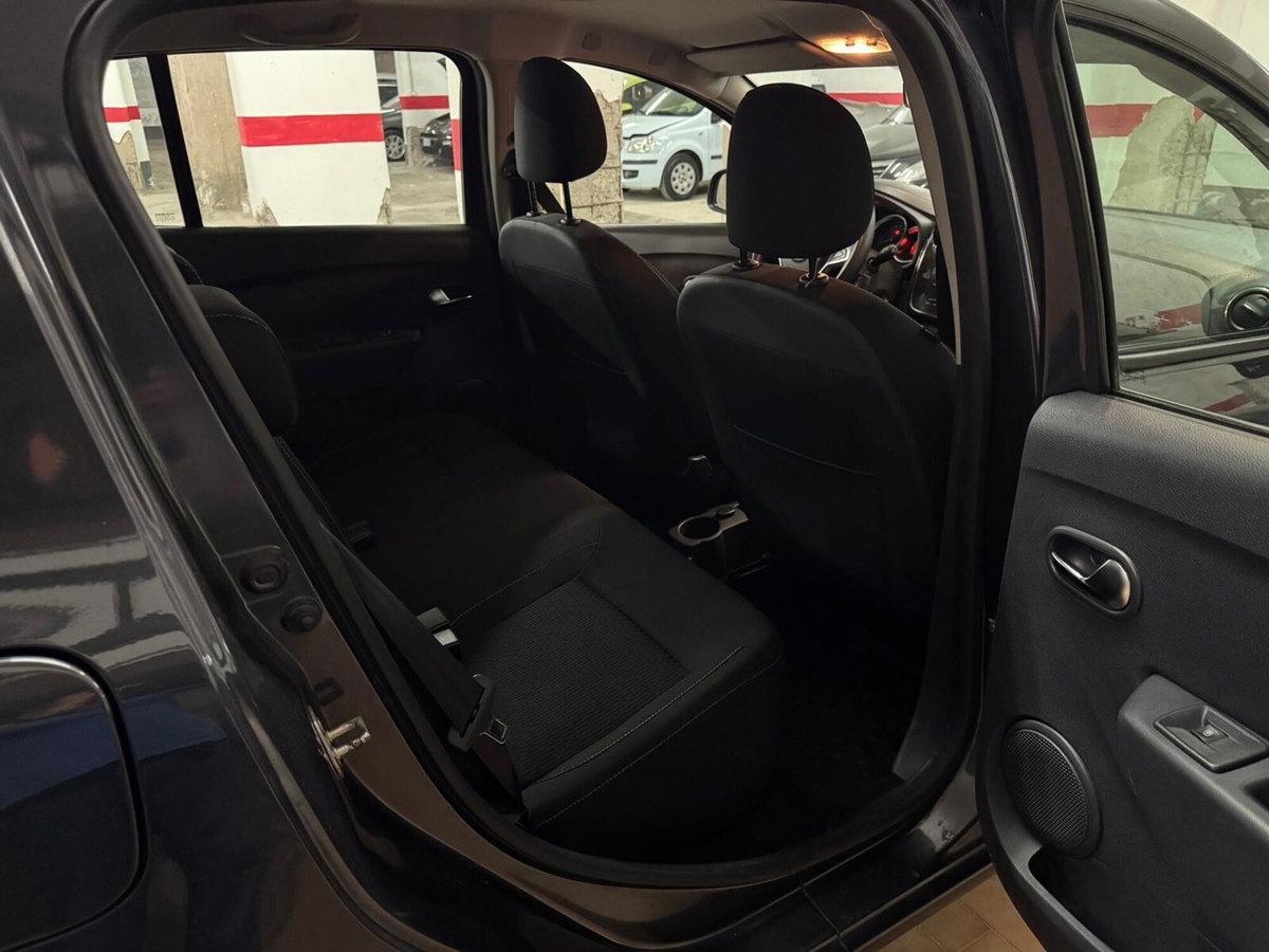 Dacia Sandero 1.0 SCe 12V 75CV Essential (13)