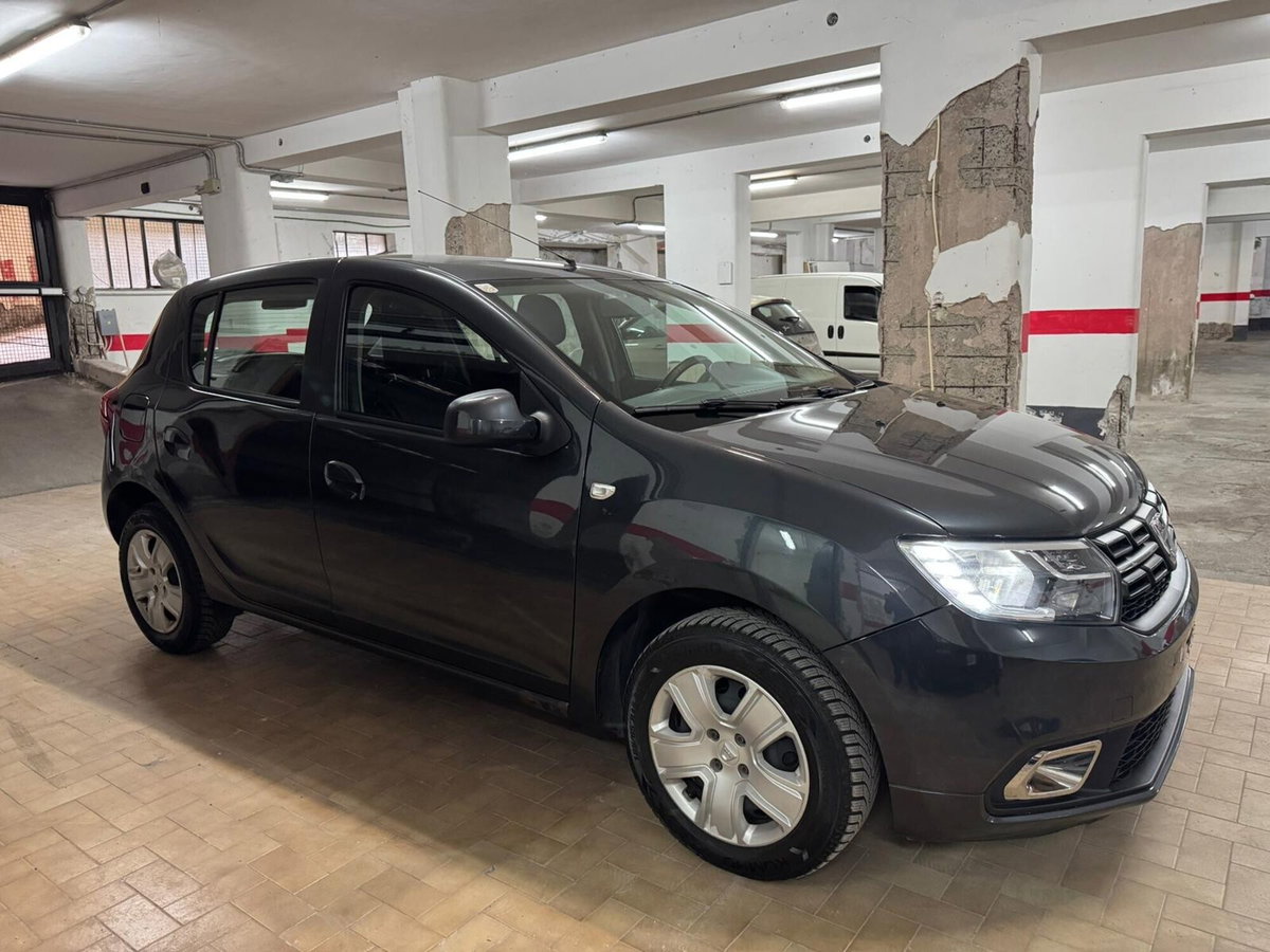 Dacia Sandero 1.0 SCe 12V 75CV Essential (8)