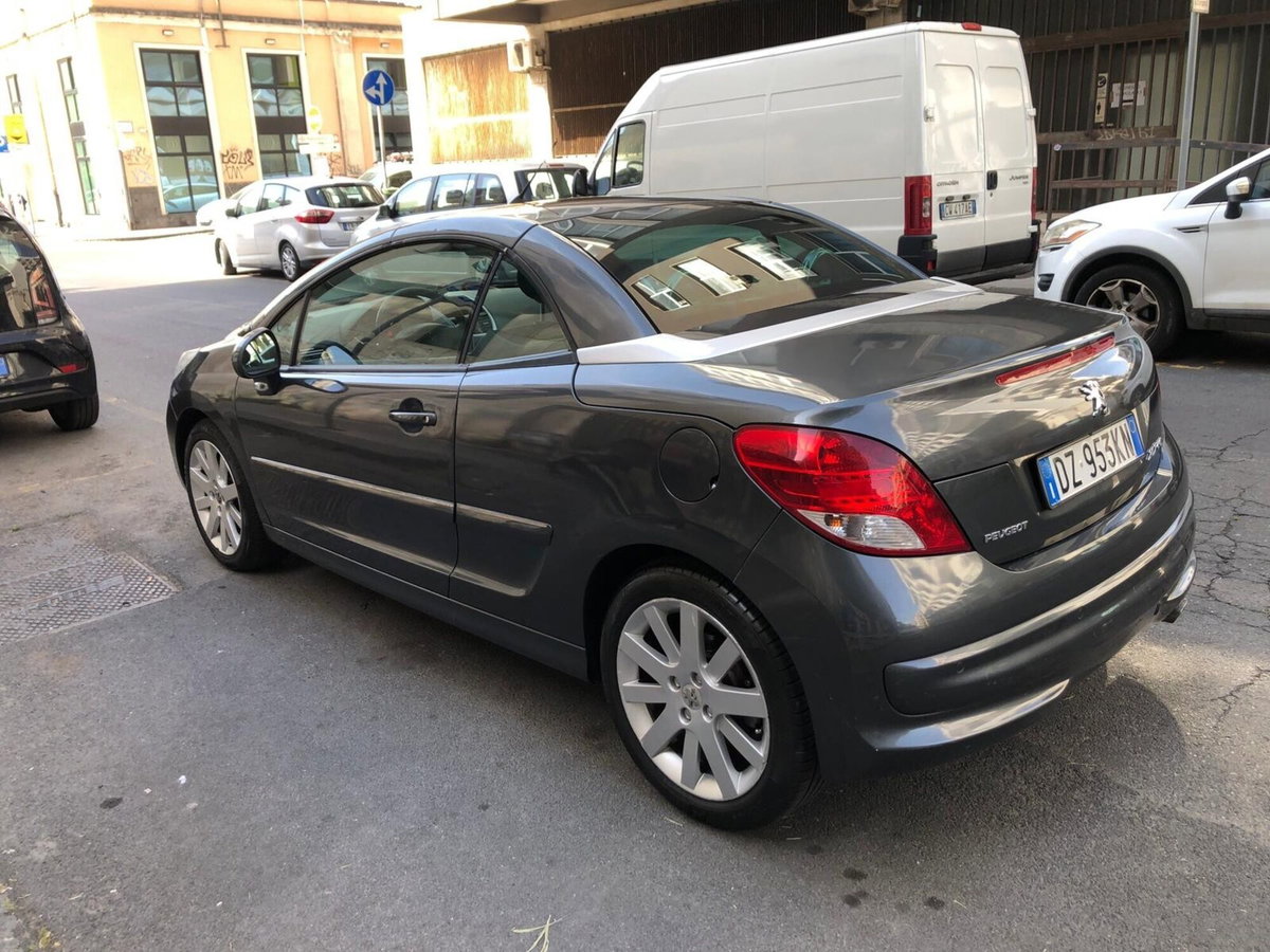 Peugeot 207 Cabrio HDi 110CV CC Féline (14)