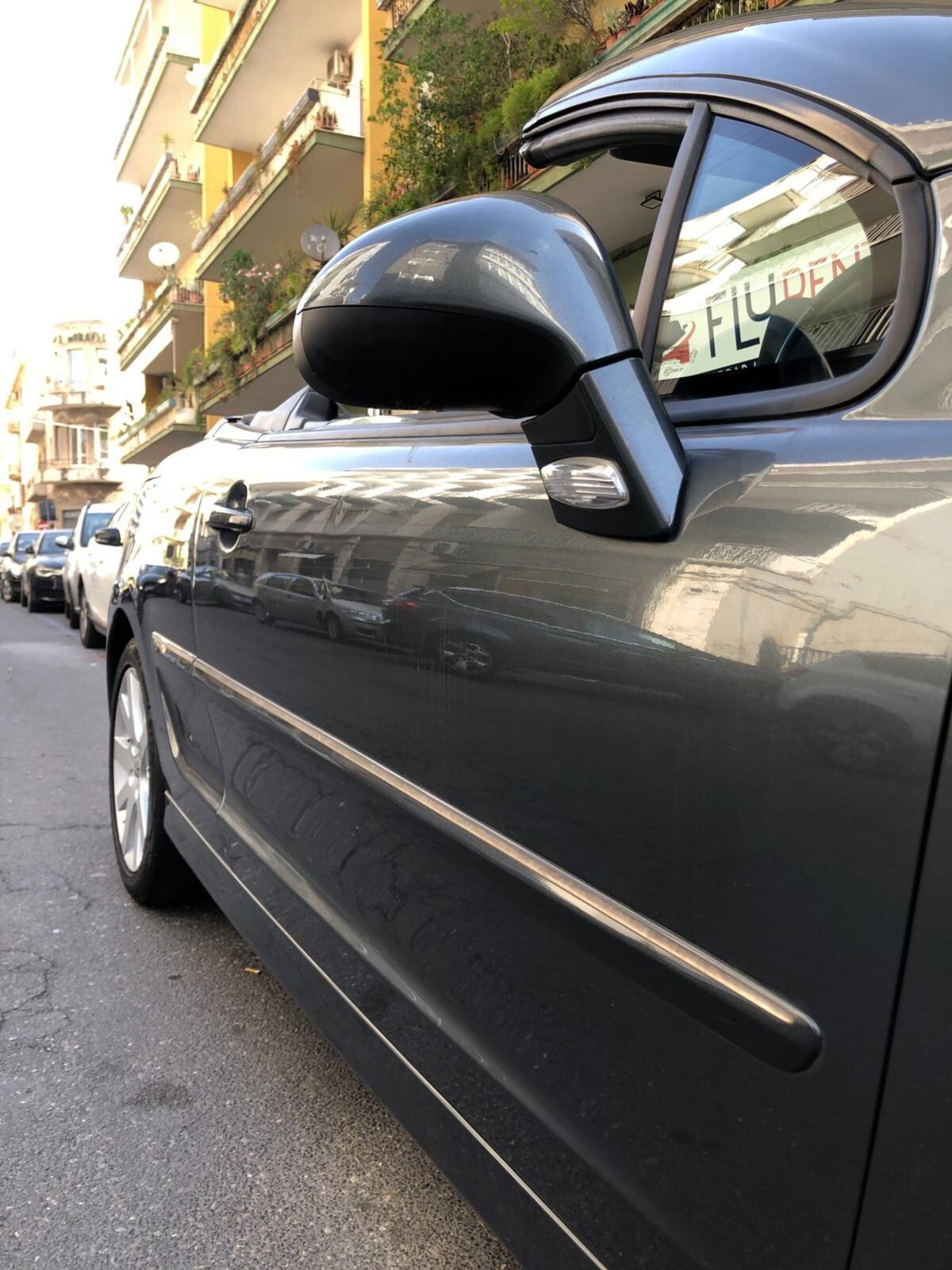 Peugeot 207 Cabrio HDi 110CV CC Féline (16)
