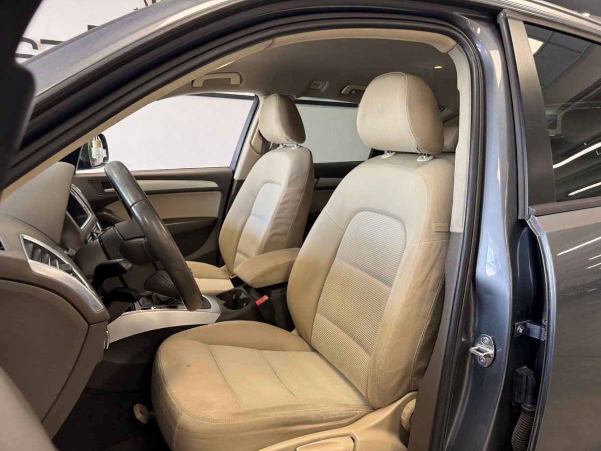 Audi Q5 2.0 TDI 143 CV (10)