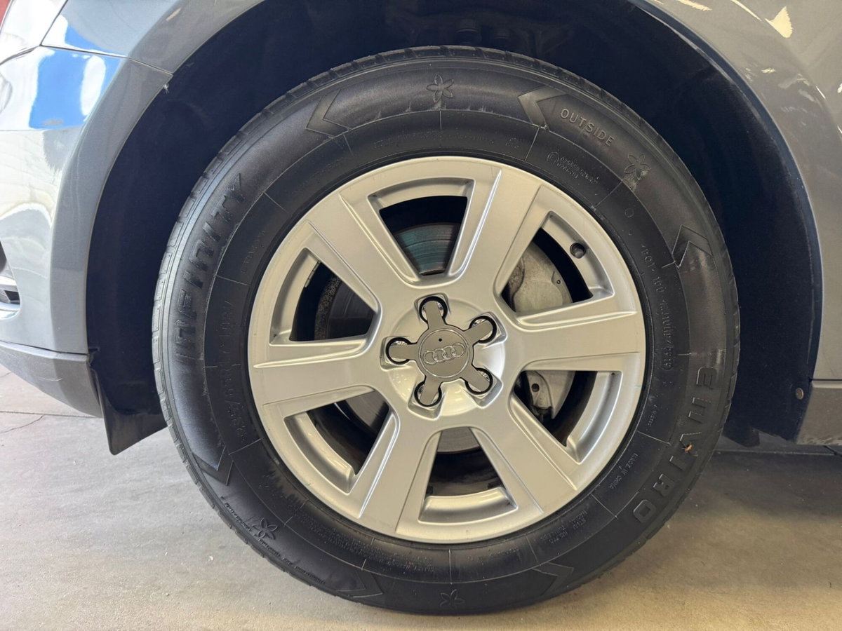 Audi Q5 2.0 TDI 143 CV (14)