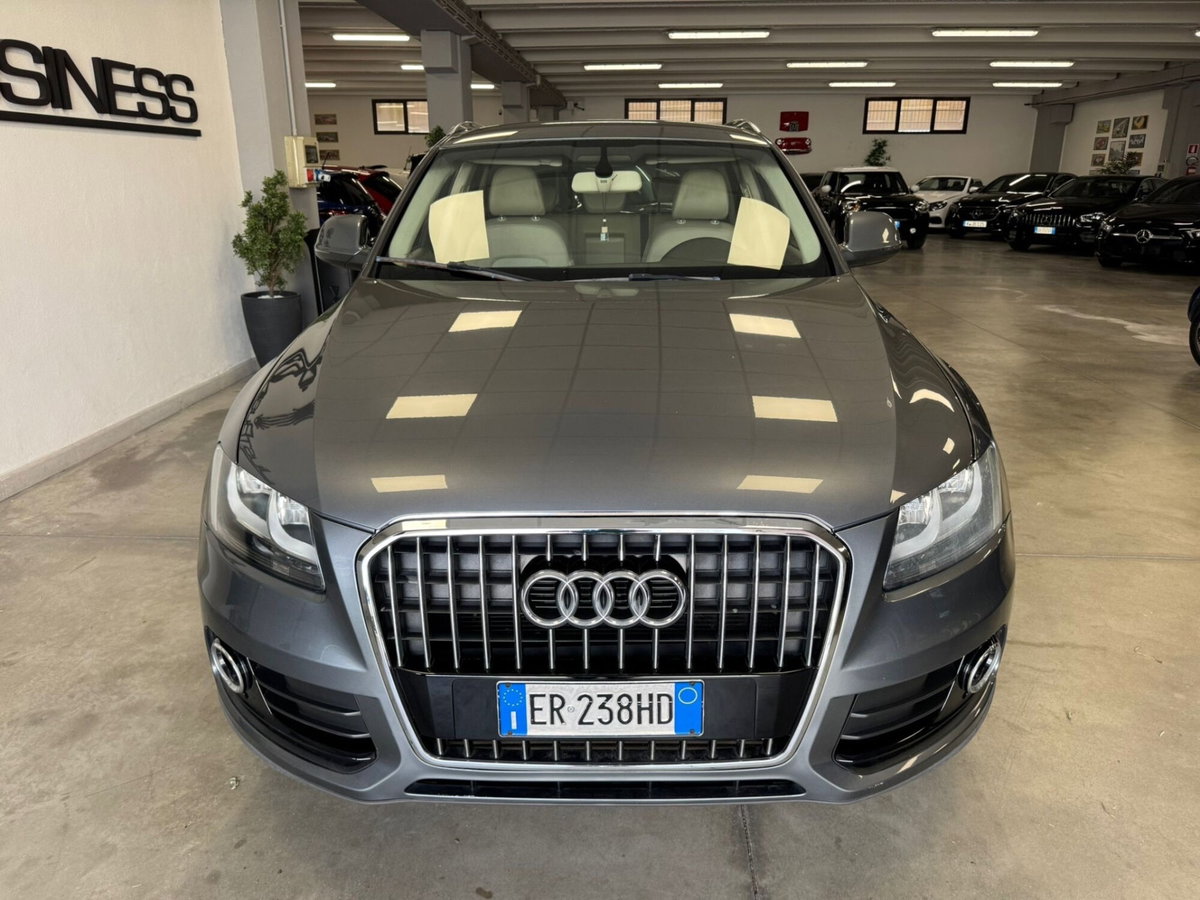 Audi Q5 2.0 TDI 143 CV (2)
