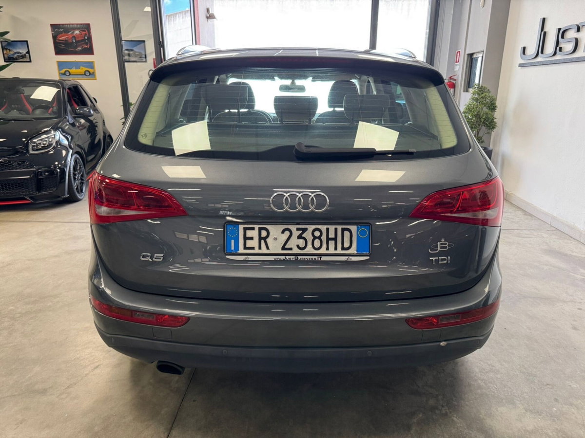 Audi Q5 2.0 TDI 143 CV (5)