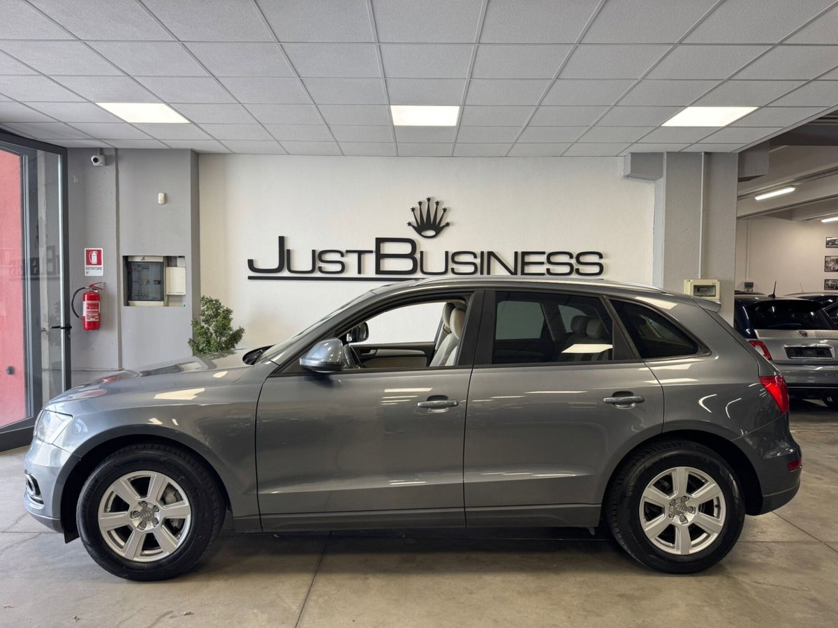 Audi Q5 2.0 TDI 143 CV (7)