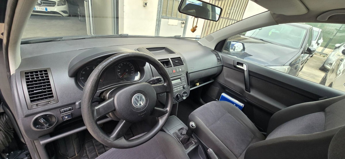 Volkswagen Polo 1.2 12V 3p. Trendline (12)