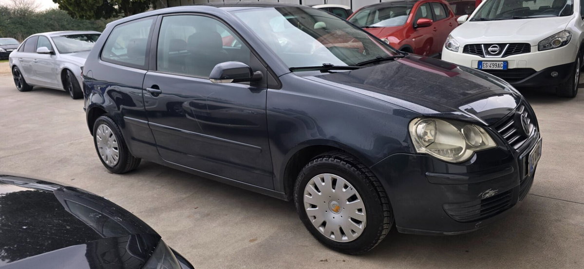 Volkswagen Polo 1.2 12V 3p. Trendline (2)