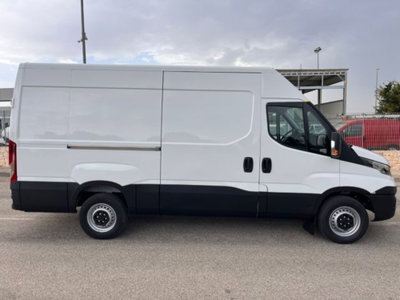 Iveco Daily Furgone 35S12V 2.3 HPT PLM-TA Furgone (4)