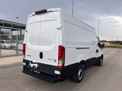 Iveco Daily Furgone 35S12V 2.3 HPT PLM-TA Furgone (5)