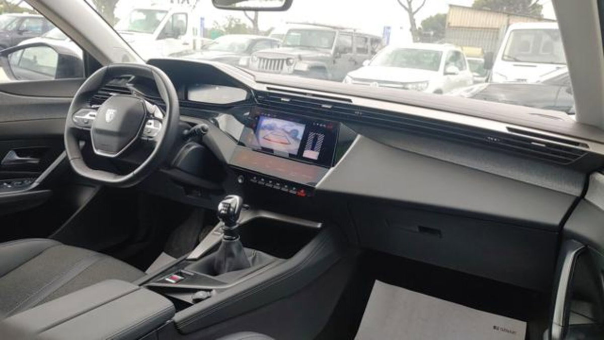 Peugeot 308 1.2 puretech t Allure s&s 130cv (7)