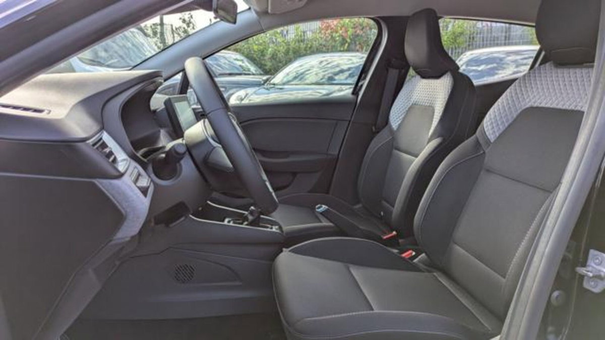 Renault Clio 1.0 tce Evolution Gpl 100cv (10)