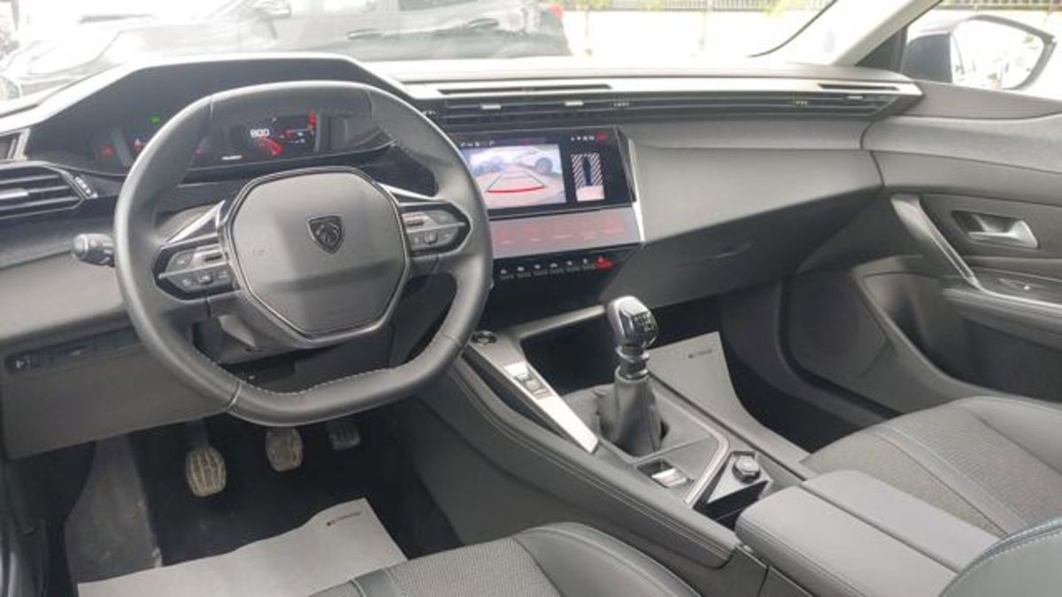 Peugeot 308 1.2 puretech t Allure s&s 130cv (5)