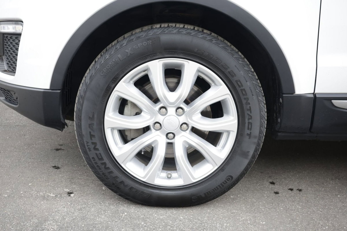 Land Rover Range Rover Evoque 2.0 eD4 5p. SE (5)