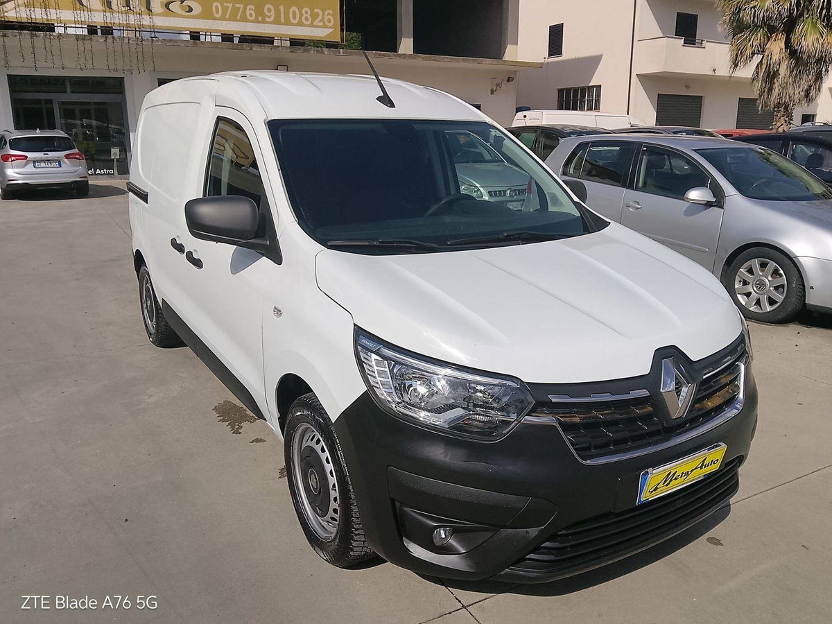 Renault Express van 1.5 Blue dci 95cv (2)