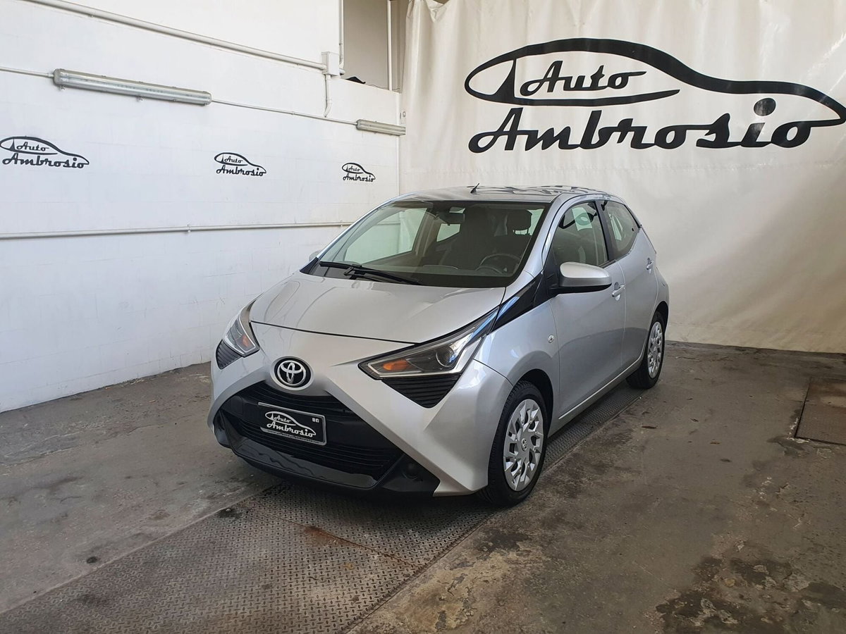 Toyota Aygo 1.0 VVT-i 72 CV 5 porte x-play