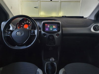 Toyota Aygo 1.0 VVT-i 72 CV 5 porte x-play (12)