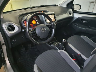 Toyota Aygo 1.0 VVT-i 72 CV 5 porte x-play (8)