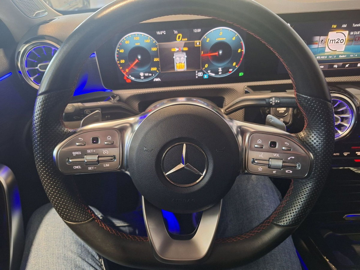 Mercedes-Benz Classe A 180 d Automatic Premium (11)