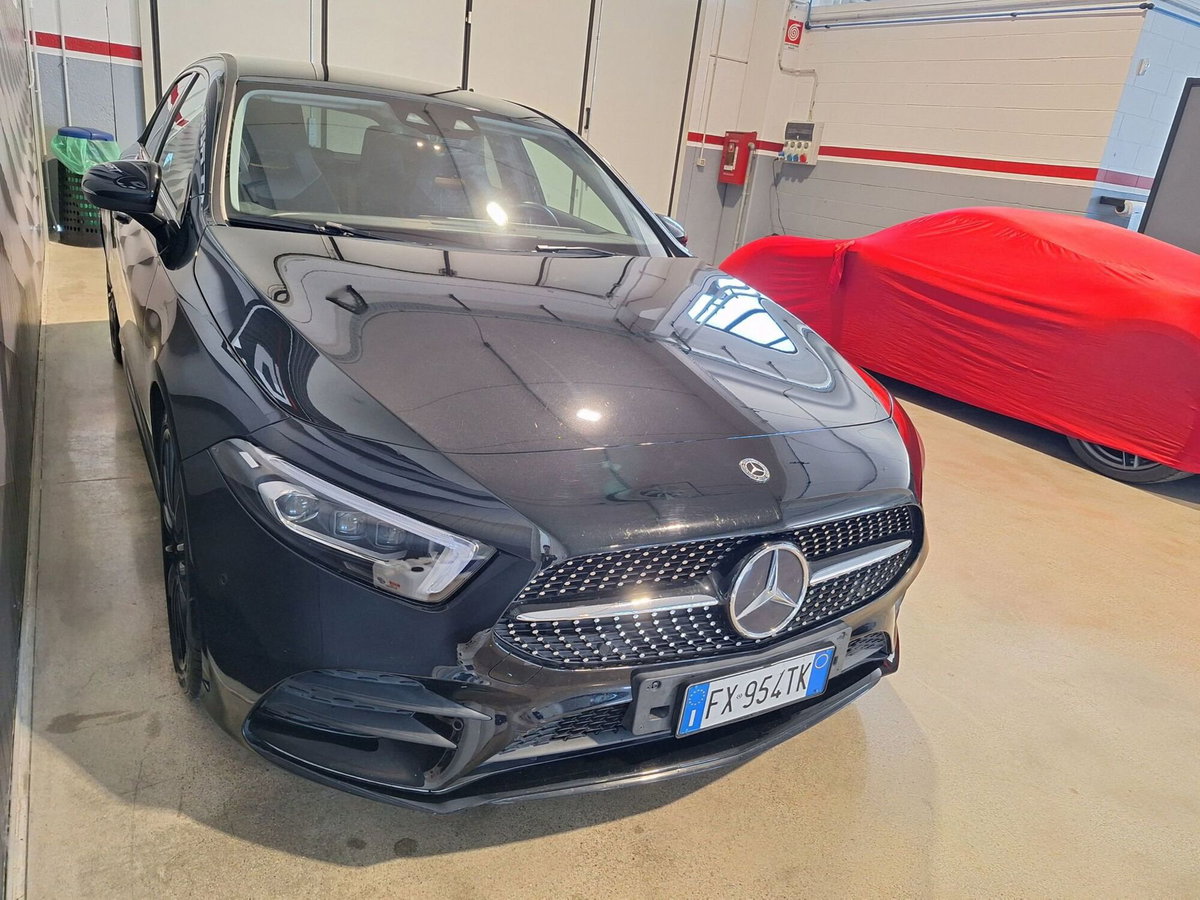 Mercedes-Benz Classe A 180 d Automatic Premium (3)