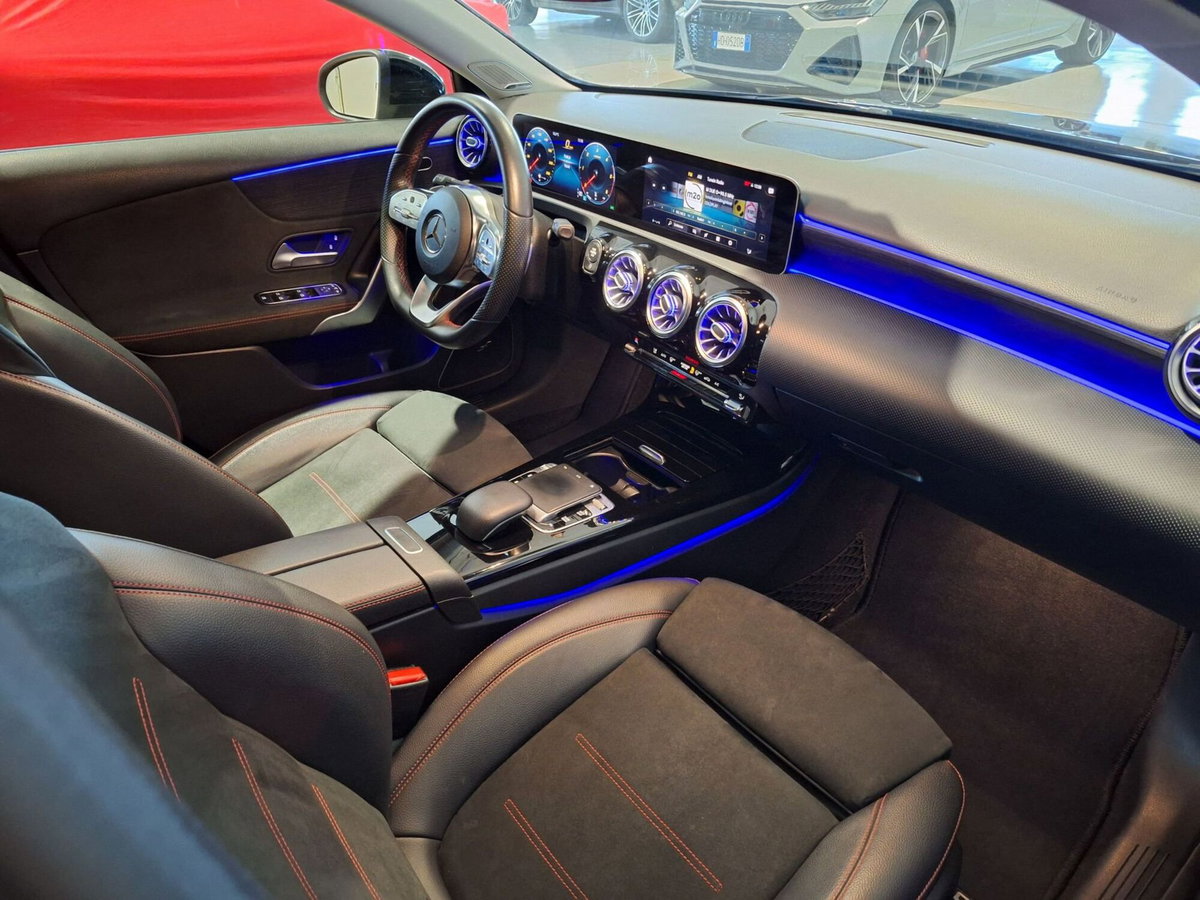 Mercedes-Benz Classe A 180 d Automatic Premium (9)