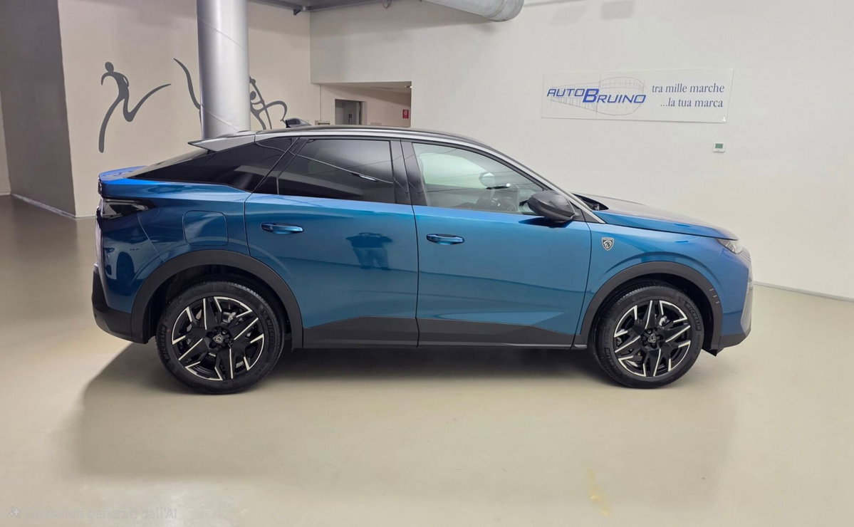Peugeot 3008 1.2 hybrid GT Exclusive 145cv e-dcs6 (4)