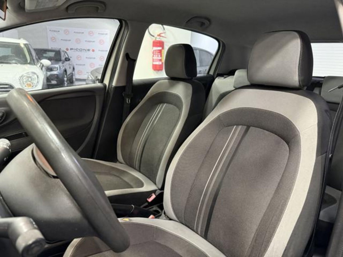Fiat Punto 1.4 8V 5 porte Natural Power Easy (10)