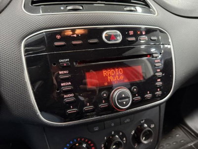 Fiat Punto 1.4 8V 5 porte Natural Power Easy (12)