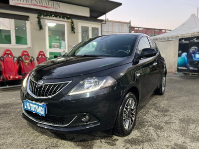 Lancia Ypsilon 1.0 FireFly 5 porte S&S Hybrid Gold Plus (2)