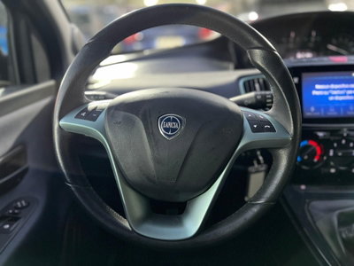 Lancia Ypsilon 1.0 FireFly 5 porte S&S Hybrid Gold Plus (8)