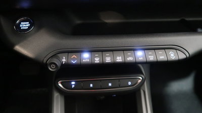 Jeep Avenger 1.2 turbo e-hybrid mhev Longitude fwd 110cv edct6 (13)
