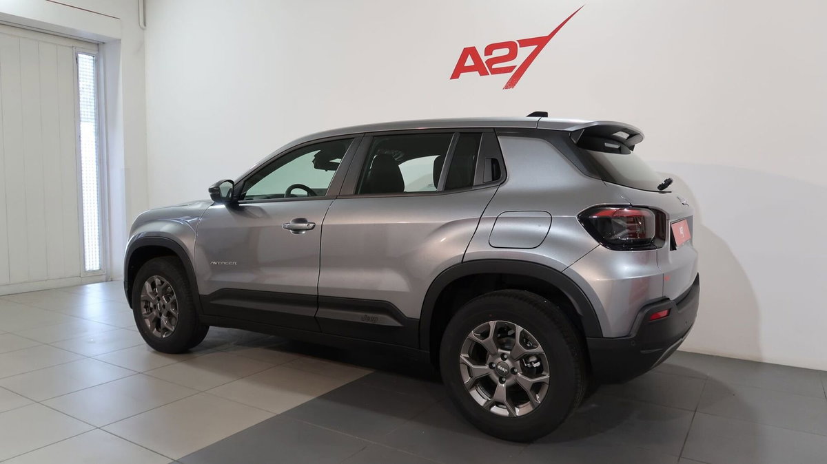 Jeep Avenger 1.2 turbo e-hybrid mhev Longitude fwd 110cv edct6 (16)