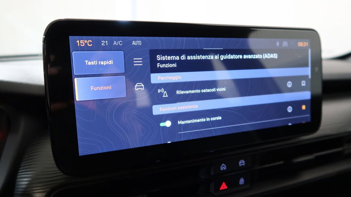 Jeep Avenger 1.2 turbo e-hybrid mhev Longitude fwd 110cv edct6 (19)