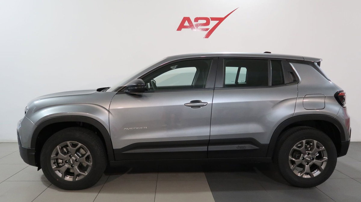 Jeep Avenger 1.2 turbo e-hybrid mhev Longitude fwd 110cv edct6 (3)