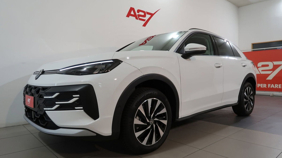 Volkswagen T-Roc 1.5 etsi Life 115cv dsg (15)