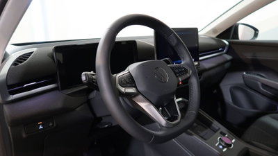 Volkswagen T-Roc 1.5 etsi Life 115cv dsg (19)